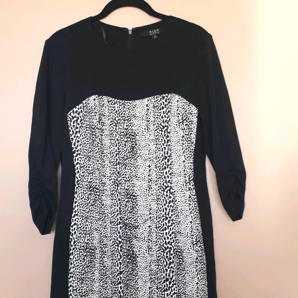 Alex Marie Dress Size 8 Black Ruched Sleeves - Picture 2 of 7